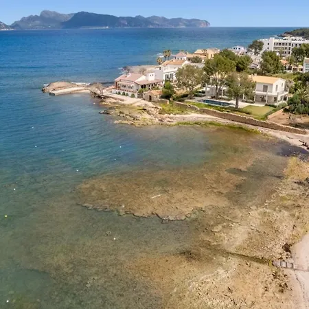 Villa Beachfront Es Clot