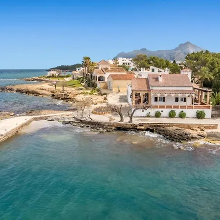 Villa Beachfront Es Clot