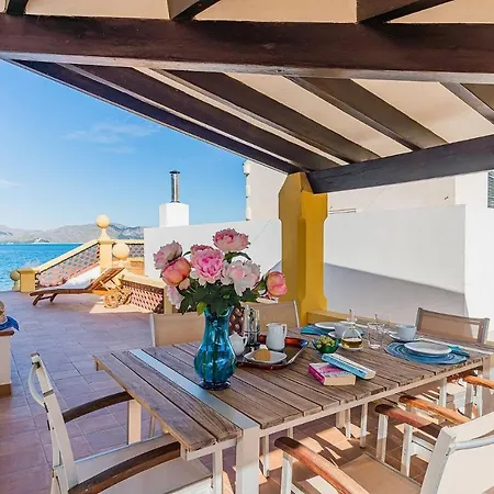 Villa Beachfront Es Clot